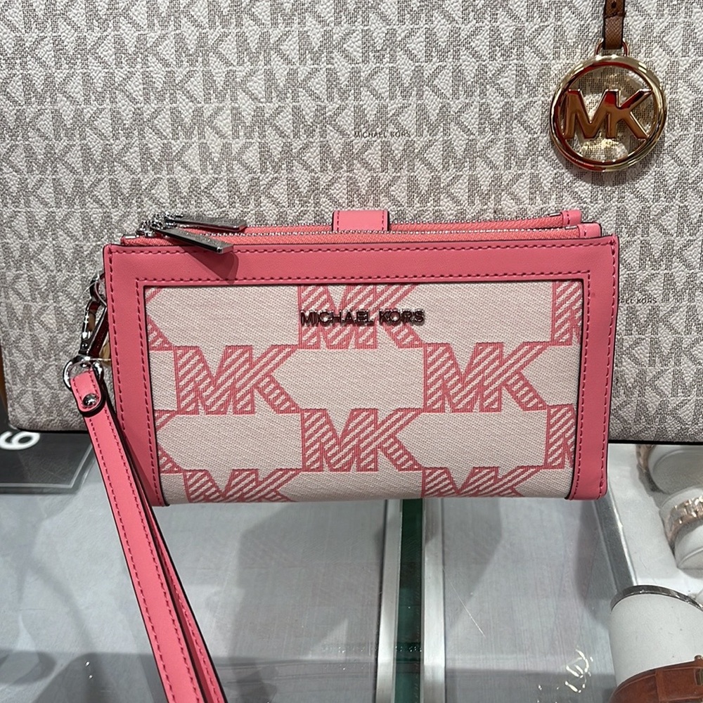 MICHAEL KORS JET SET TRAVEL 35S3GTVW7J LIGHT SAGE LG DOUBLE ZIP WRISTLET-WALLET - Picture 9 of 16